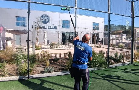 nettoyage-terrain-padel